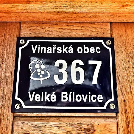 Apartman Na Vinarske Stezce Velke Bilovice Exterior photo