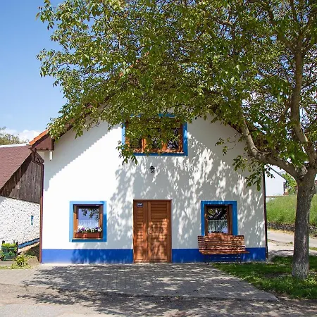 Apartman Na Vinarske Stezce Velke Bilovice Exterior photo