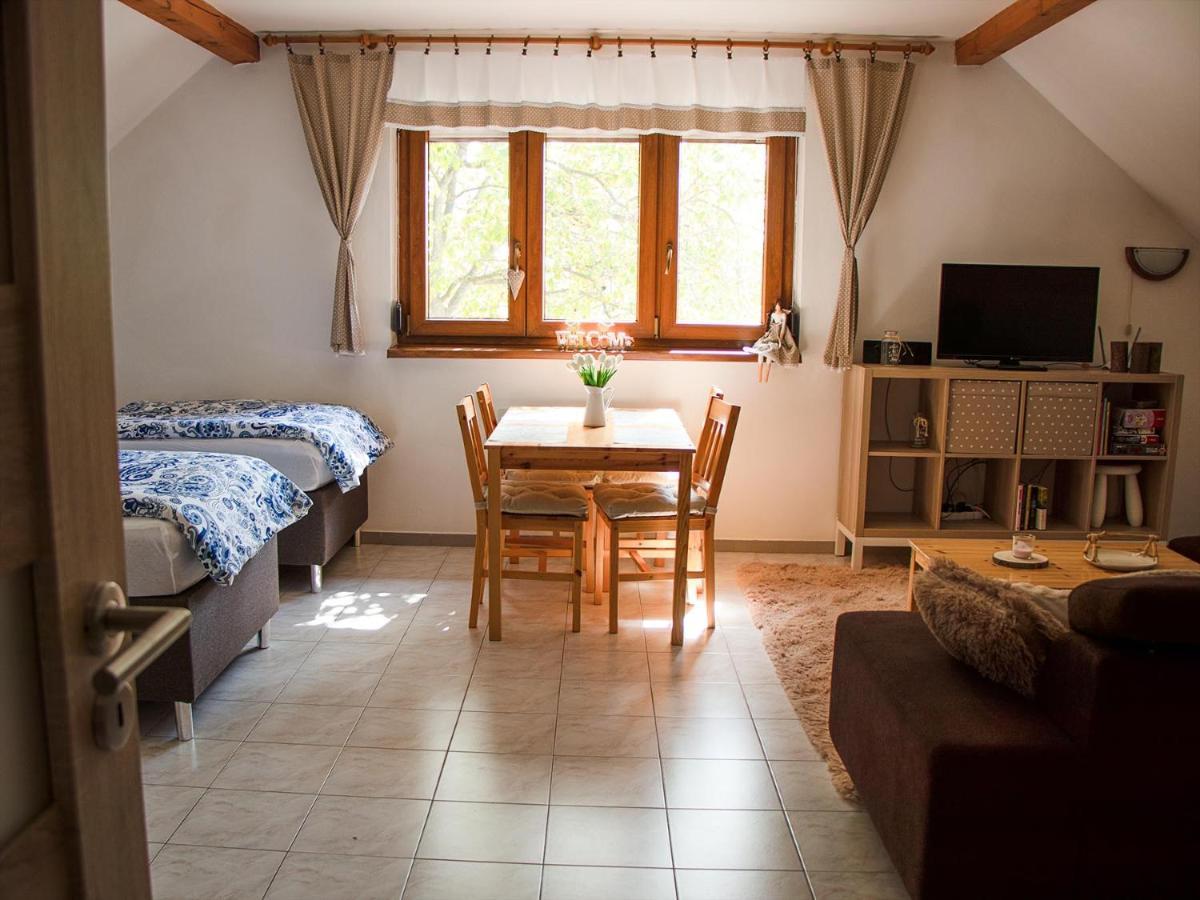 Na Vinarske Stezce Apartment